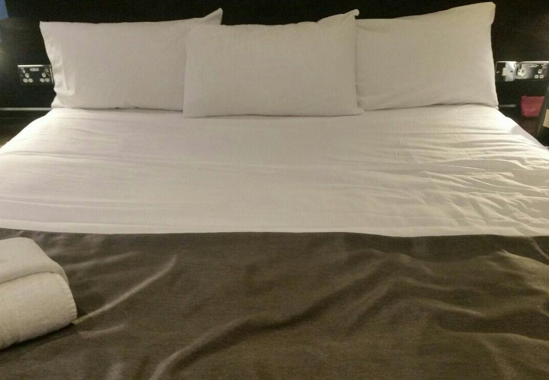 The Golden Hope Hotel主图