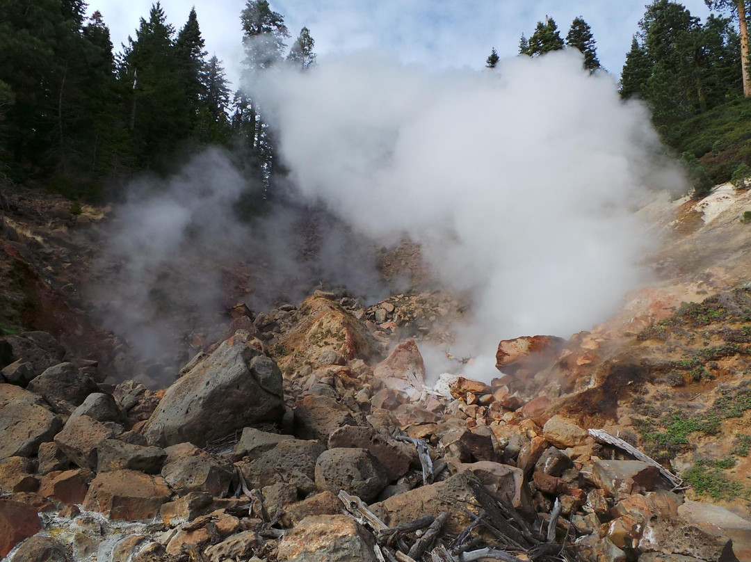 Terminal Geyser-拉森火山国家公园必去景点
