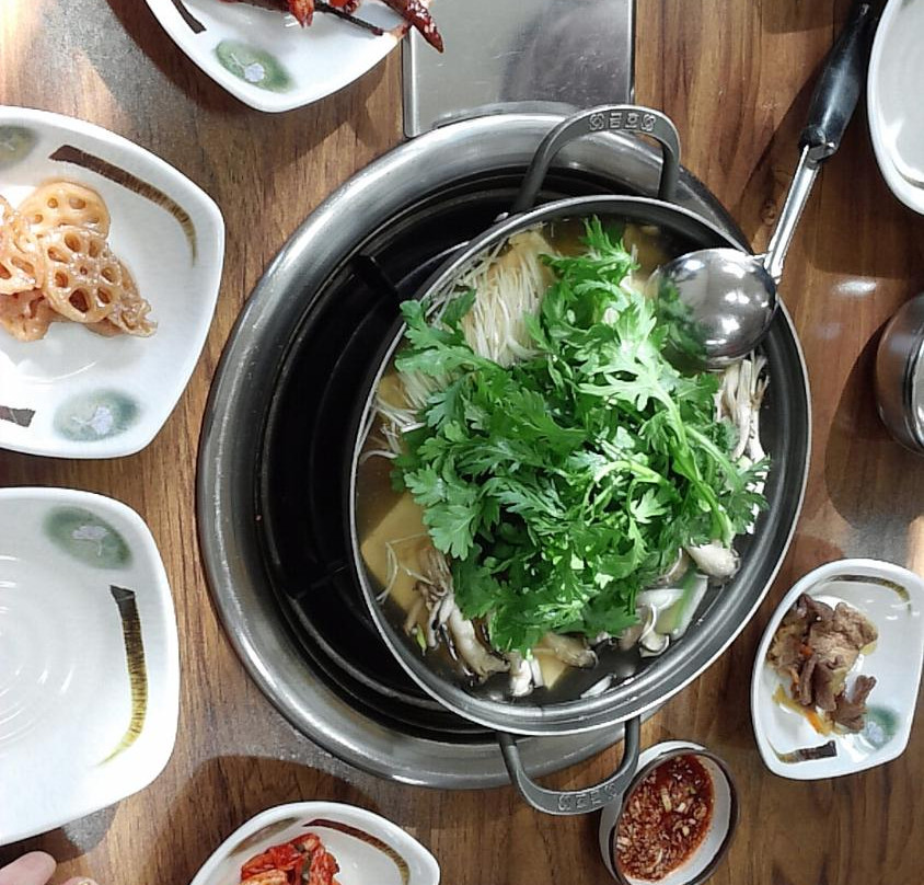 加平郡餐馆和美食-Namiseom Chuncheon Dakgalbi