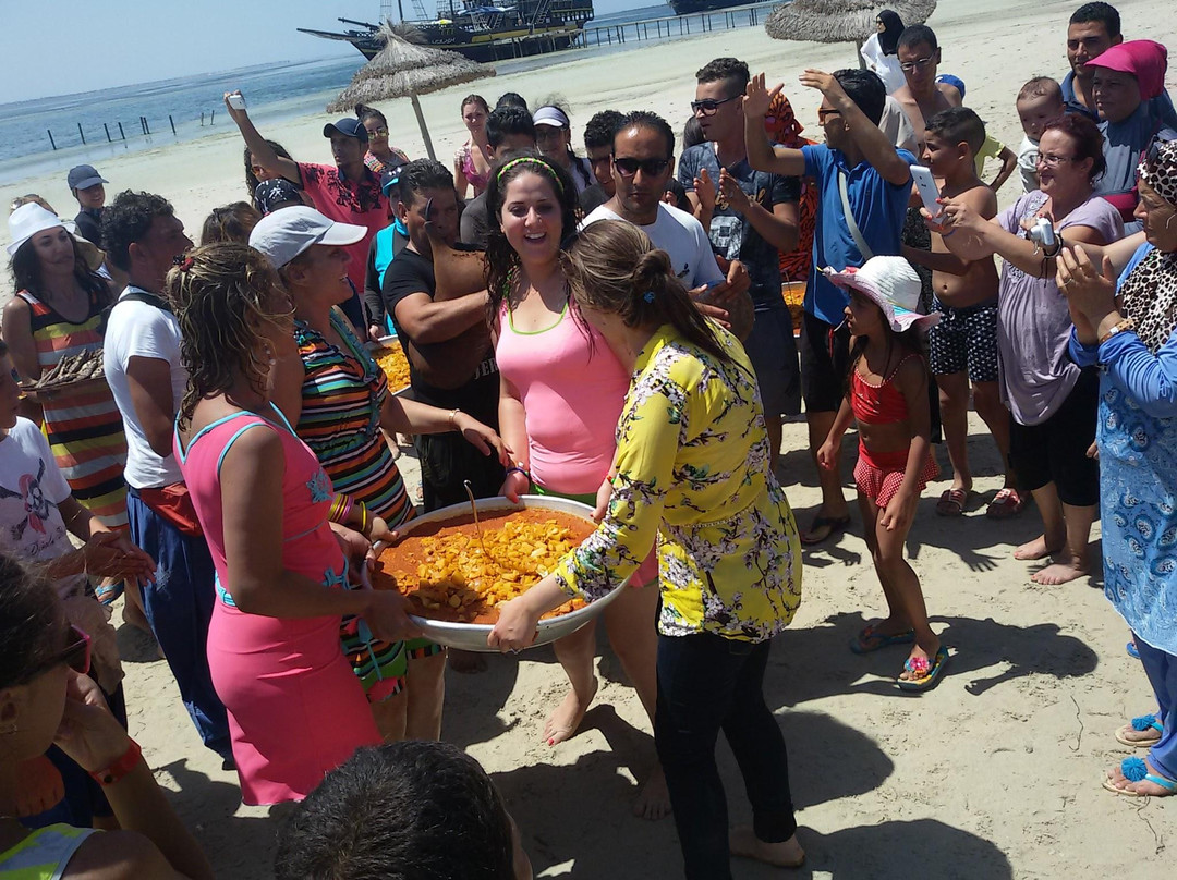 Bateau Pirate Albatros-杰尔巴岛必去景点