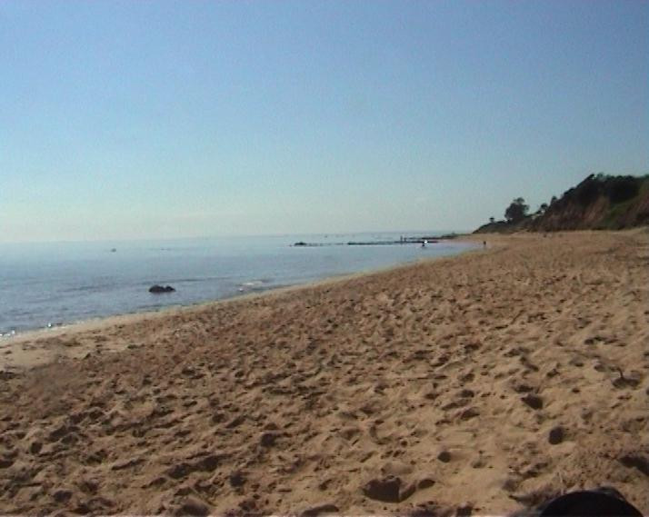 Canadian Bay Beach景点图片