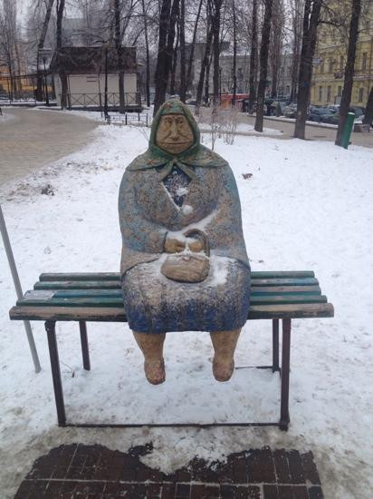 Babushka Classical Sculpture-基辅必去景点