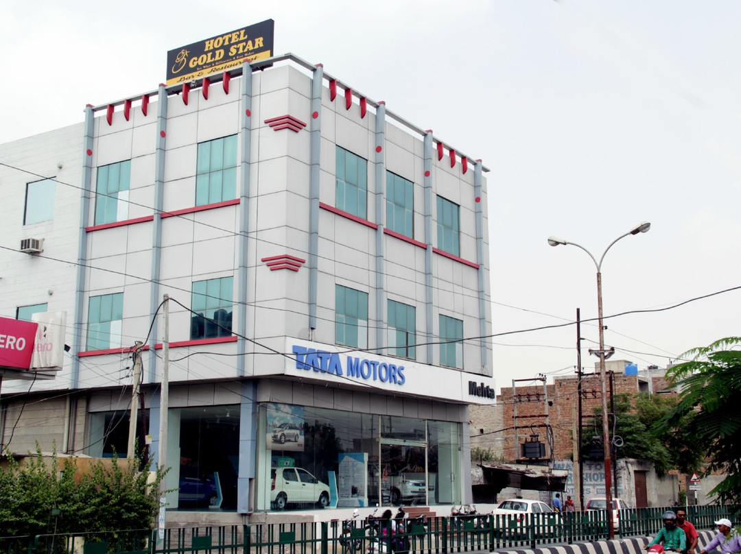 Hotel Gold Star主图