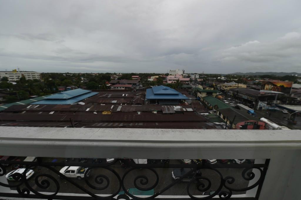 圣母院的大酒店主图