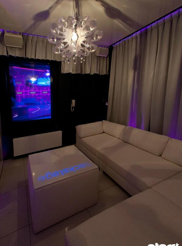 Stars Club & Lounge-托伦古镇必去景点