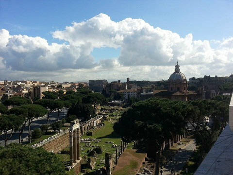 恺撒广场-罗马必去景点