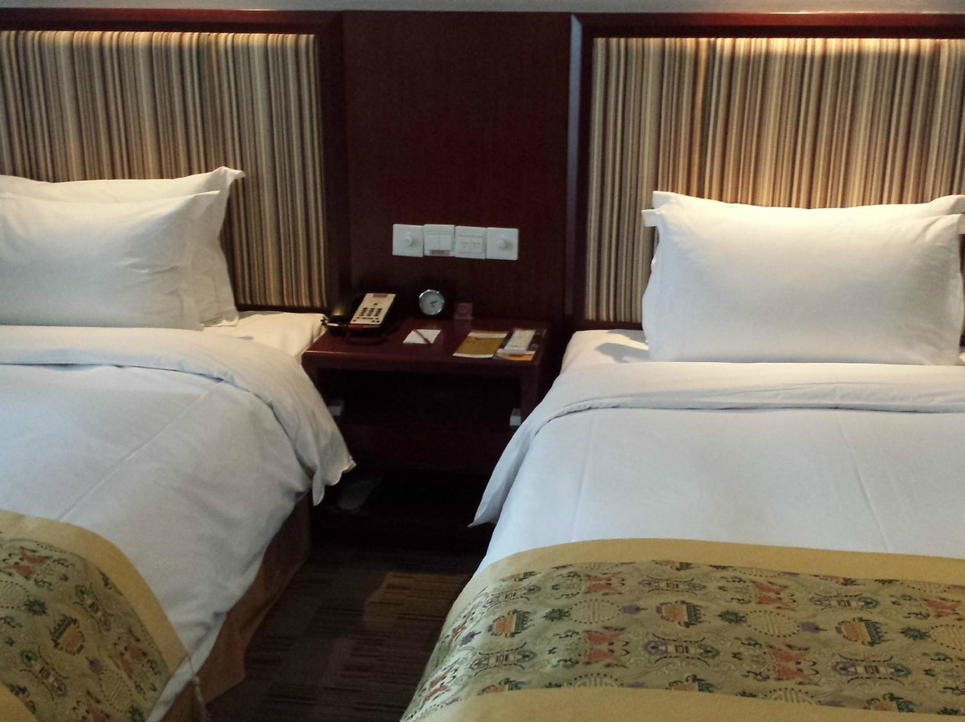 华腾美居酒店主图