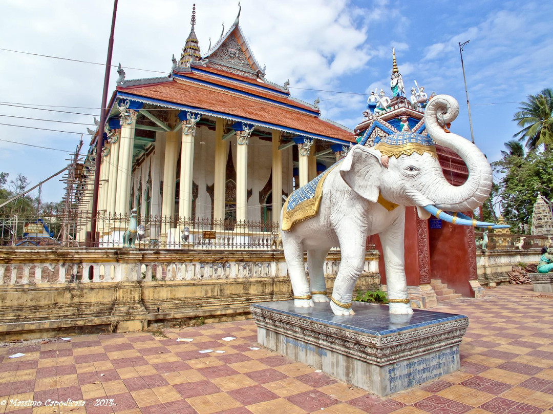 White Elephant Pagoda (Wat Tahm-rai-saw)-马德望必去景点