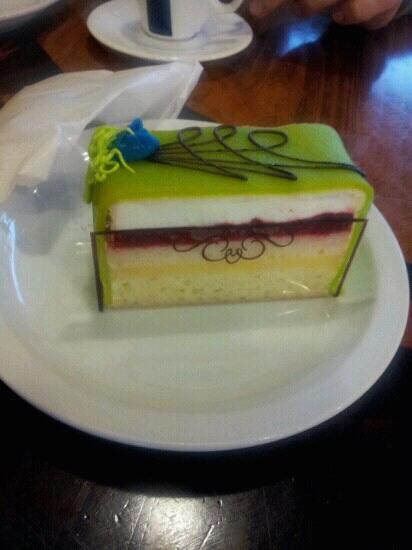 Emili's Pastry & Cafe