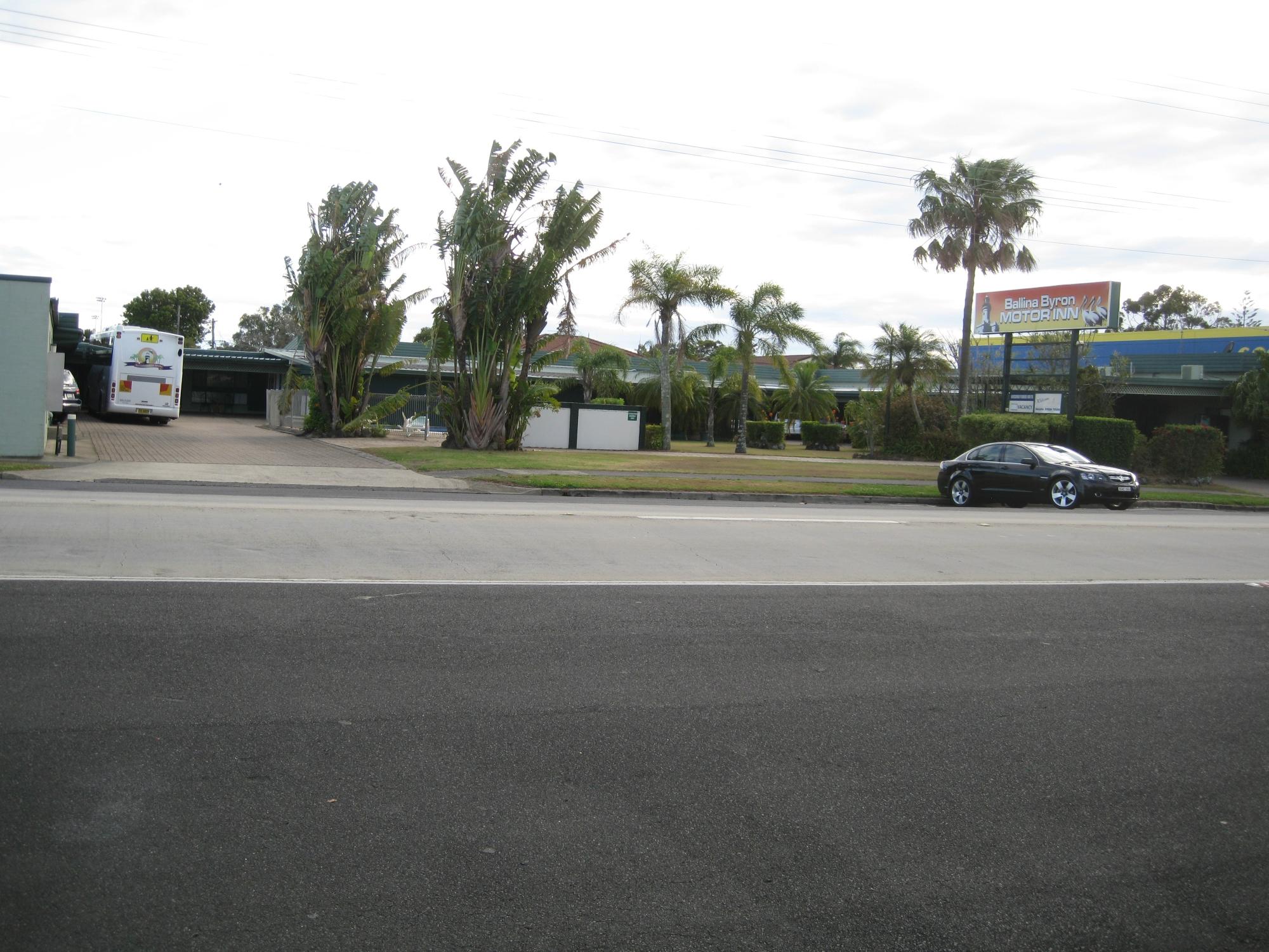 峇里那拜伦摩托旅馆-餐饮