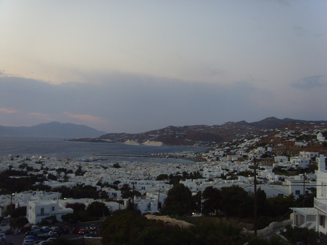 Sunset Party at Elysium Hotel-米克诺斯镇必去景点