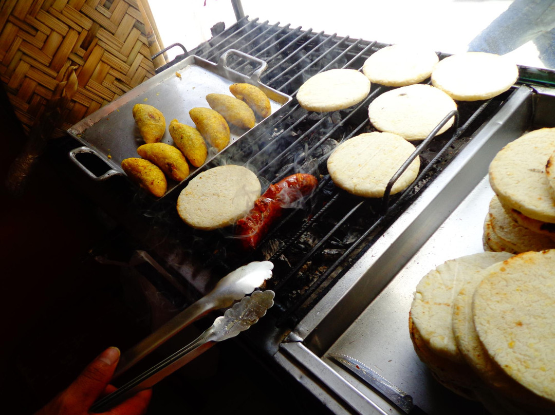 伊皮亚莱斯餐馆和美食-Deli Arepas Pardos