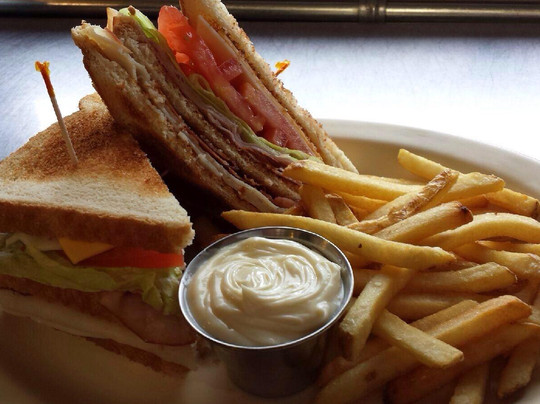 Madrid餐馆和美食-Nite Hawk Bar & Grill