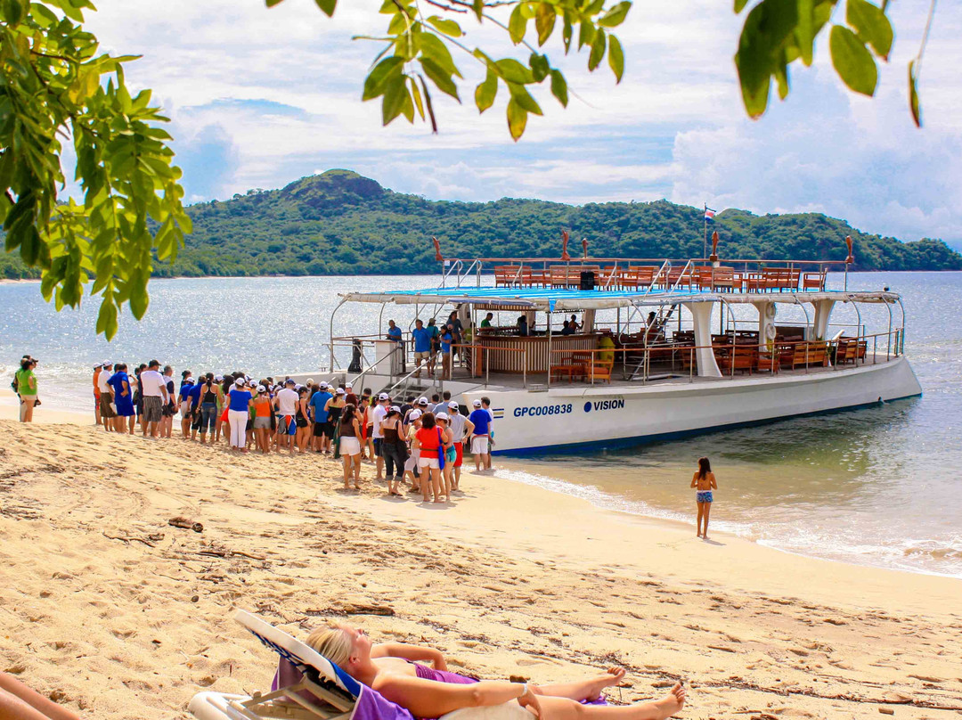 Catamaran Ocean Tours景点图片