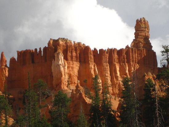 女王花园／纳瓦霍环圈-布莱斯峡谷国家公园必去景点