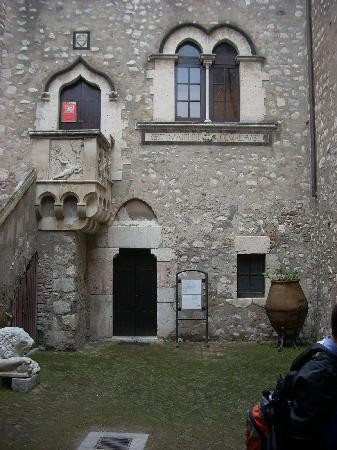 Palazzo Corvaja-陶尔米纳必去景点
