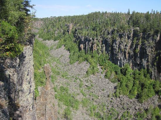 Ouimet Canyon Provincial Park-Dorion必去景点