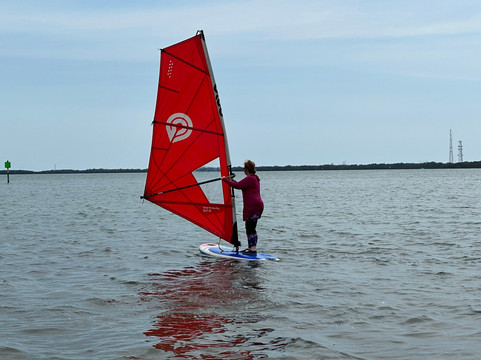 North Beach Windsurfing-圣彼得海滩必去景点