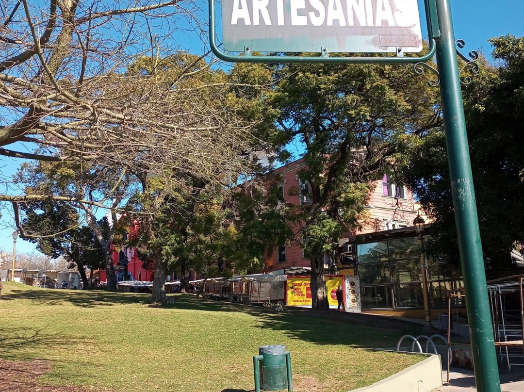 Feria de Artesanos de Plaza Francia景点图片