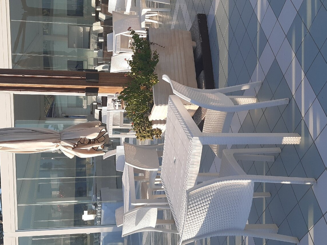 La Playa Grand Hotel主图