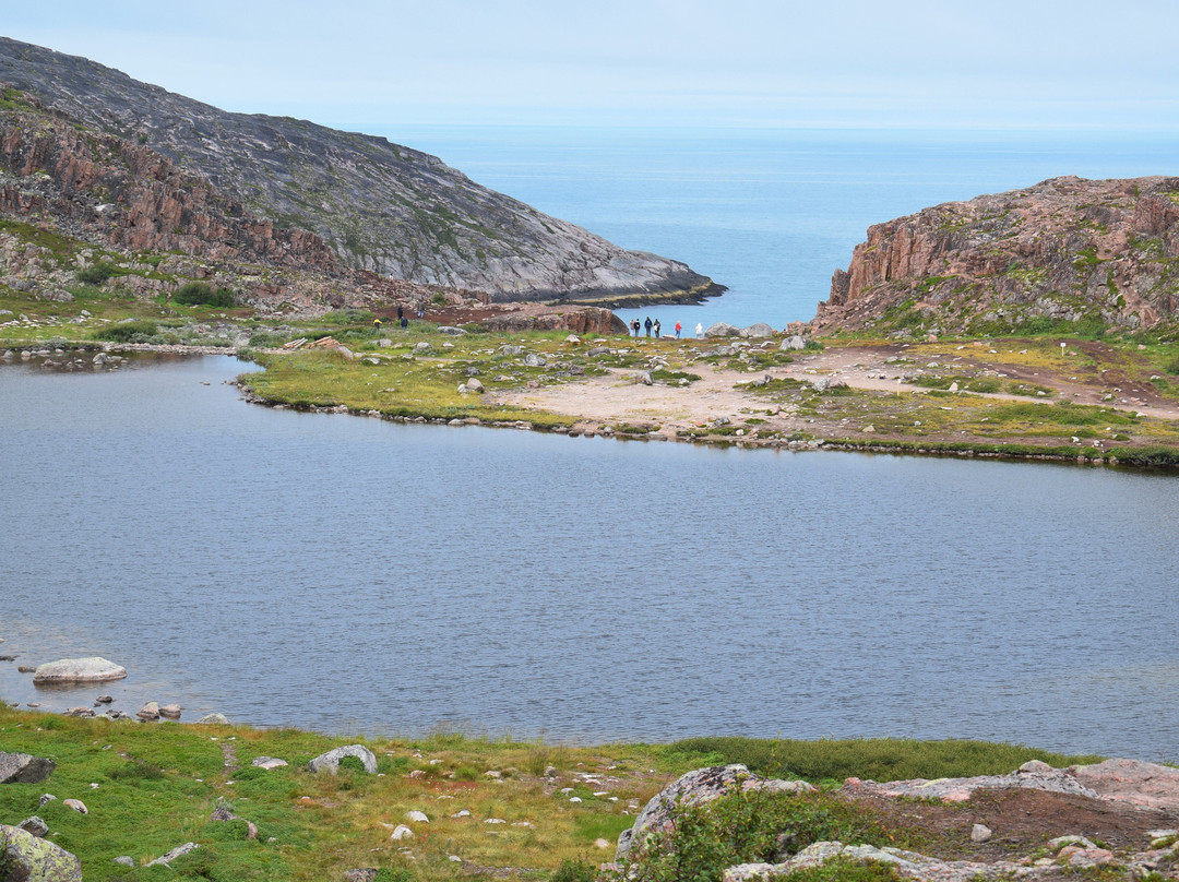 Maloye Batareyskoye Lake景点图片