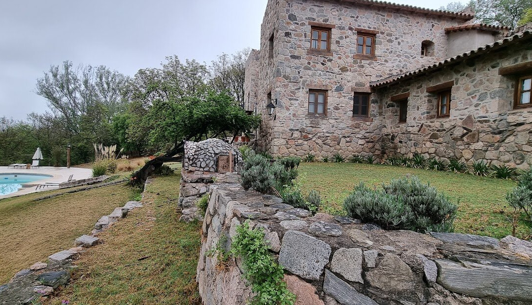 Castillo de Piedra主图