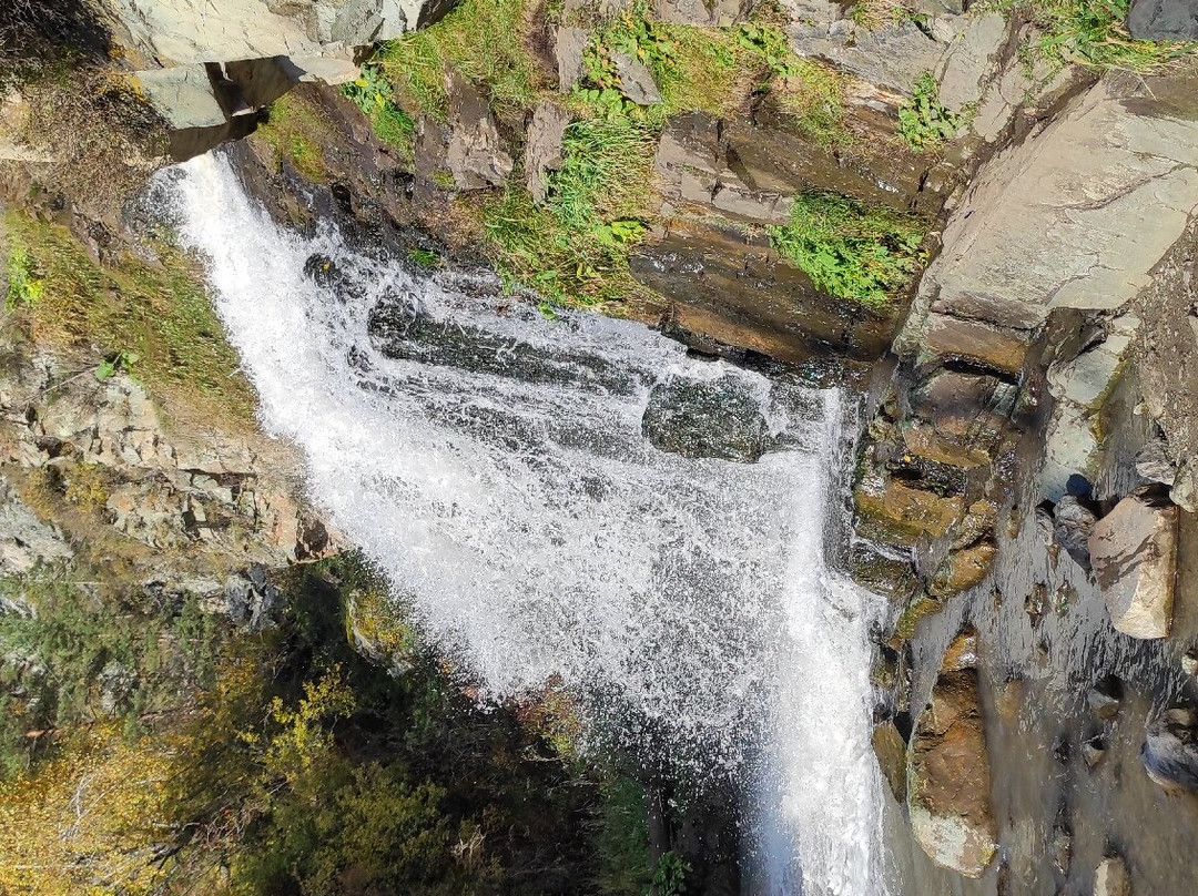 Kamyshlinskiy Waterfall景点图片