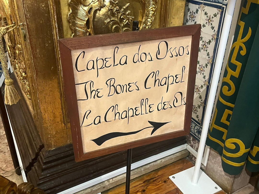 Capela dos Ossos景点图片