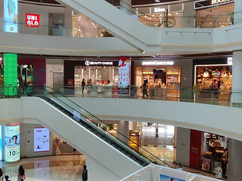 宏伊国际广场-上海市必去景点