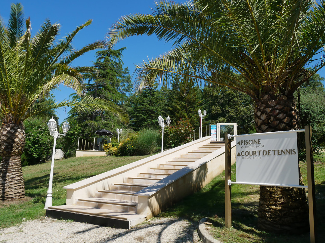 卡米亚克城堡酒店主图