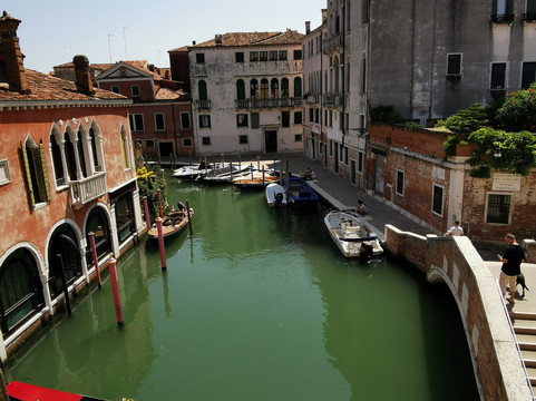 艾尔索勒酒店主图