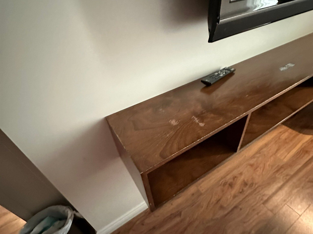 诺曼丁套房酒店主图