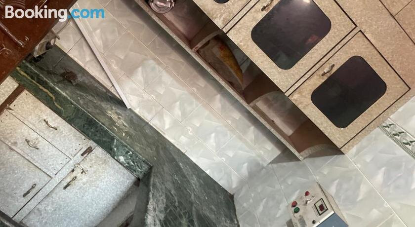 OYO Home Hotel Dream Palace