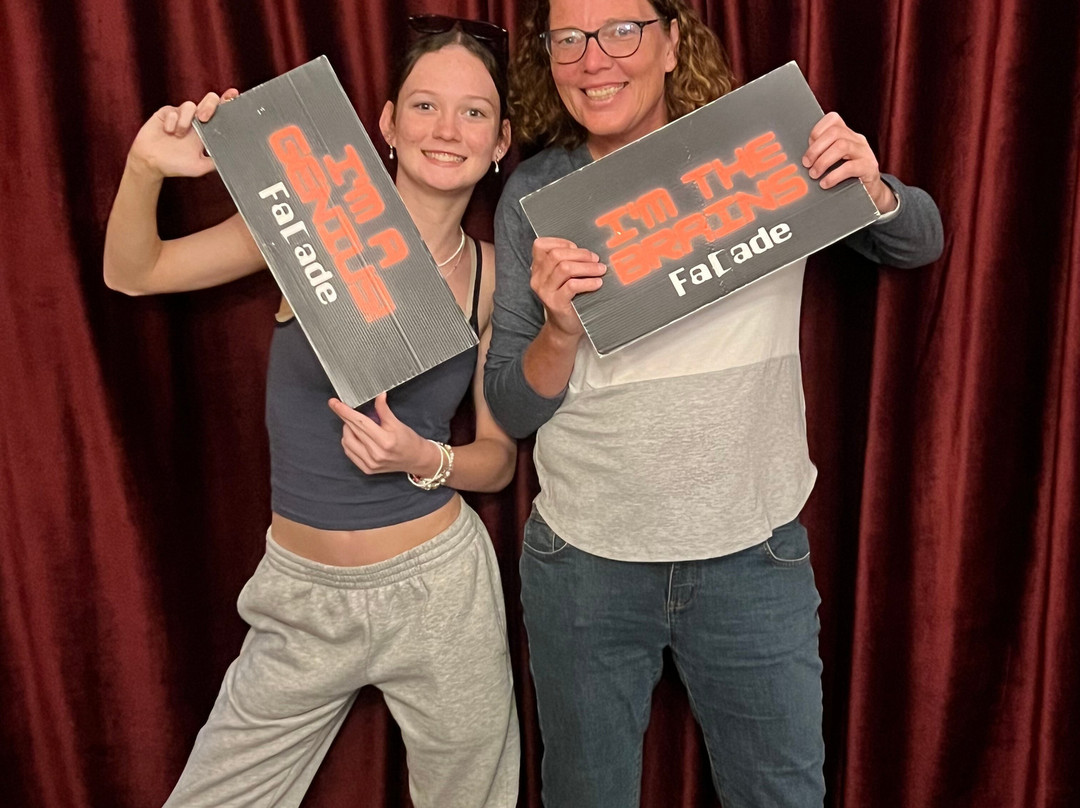 Facade Escape Room-麦克夸利港必去景点