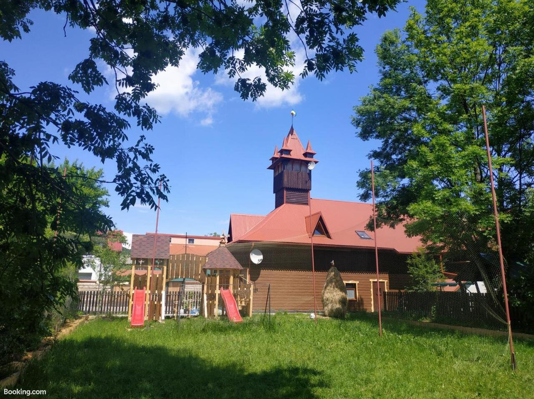 Simeynyy Eko-Hotel Vezha Boyka
