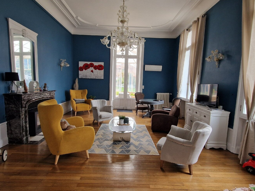 Saint-Aubin-le-Cloud酒店住宿-Les 5 Escales