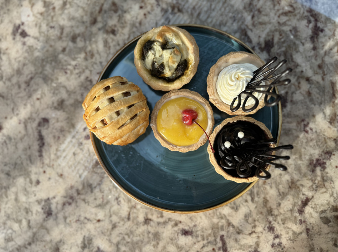 5th Bistro Café & Bar By Coral Reef Resort & Spa