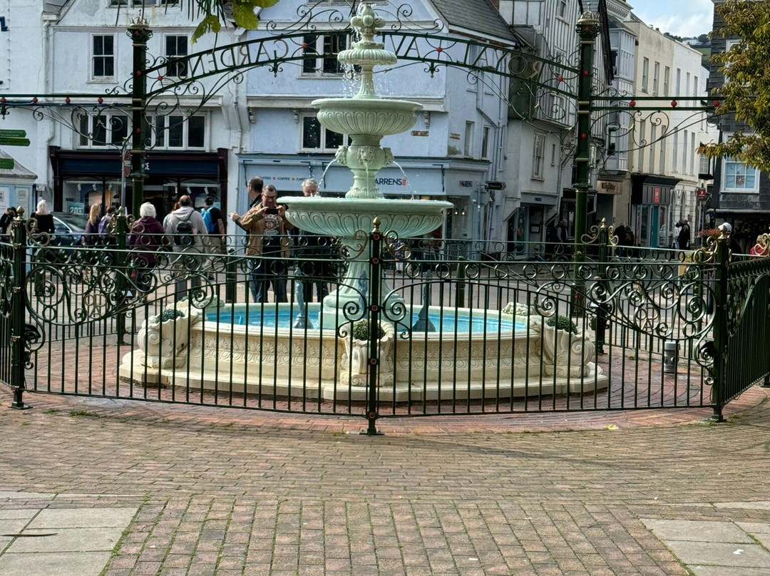 Royal Avenue Gardens-达特茅斯必去景点