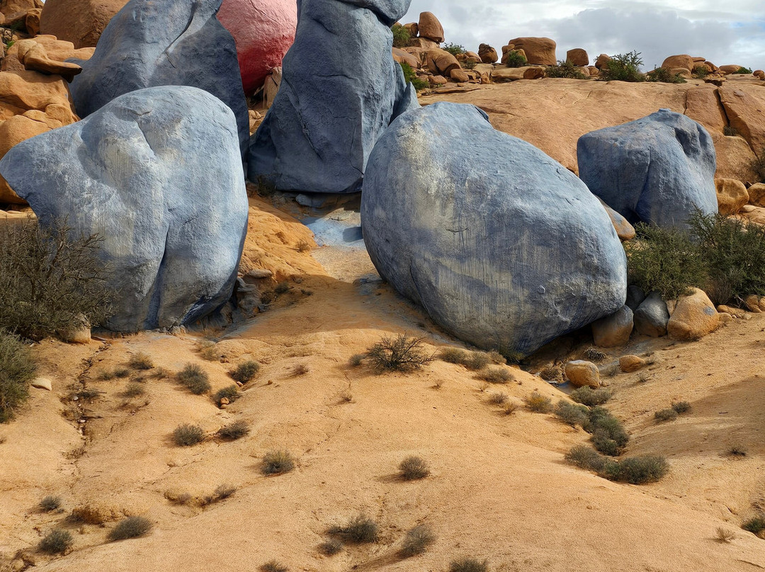 Painted Rocks景点图片