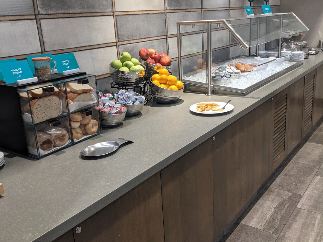 Embassy Suites Jonesboro Red Wolf Convention Center主图