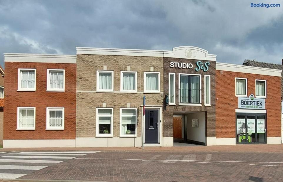 Studio SIS主图