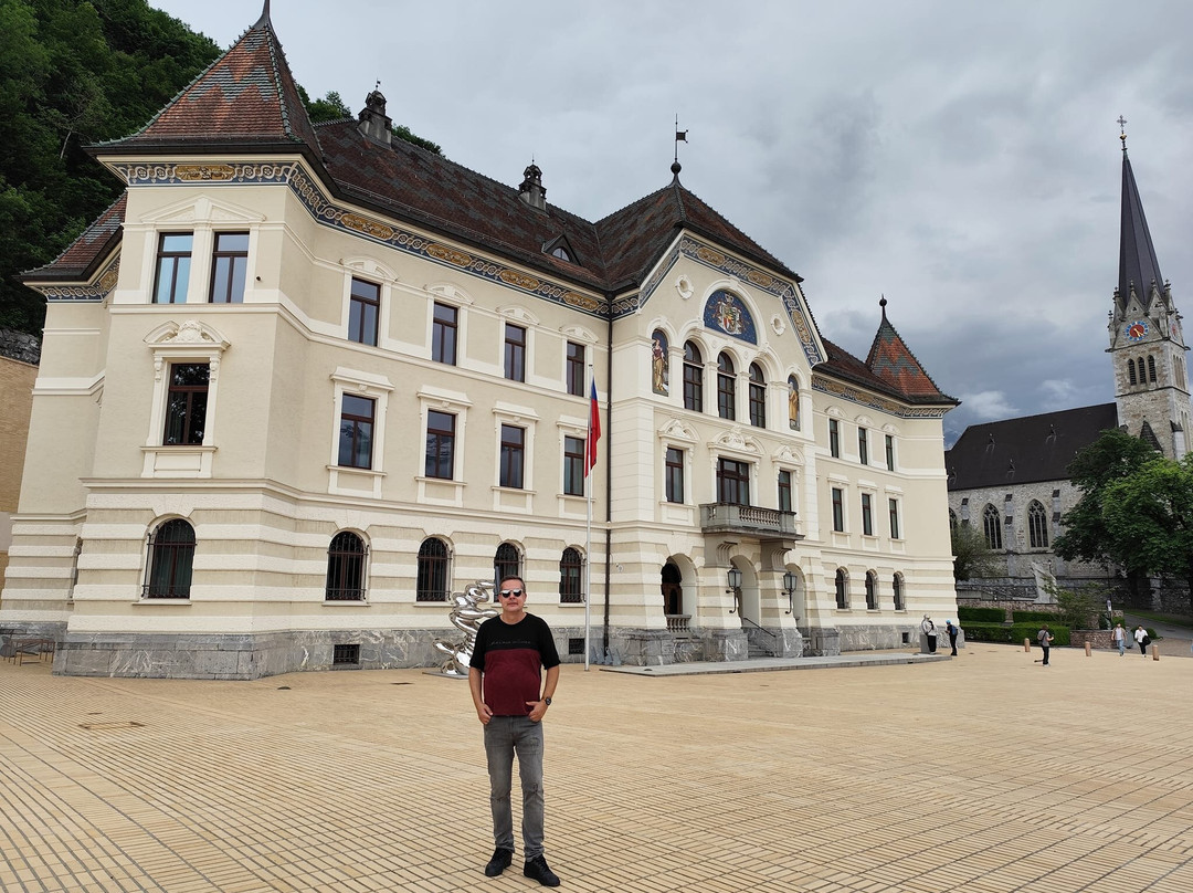Liechtenstein Center-瓦杜兹必去景点