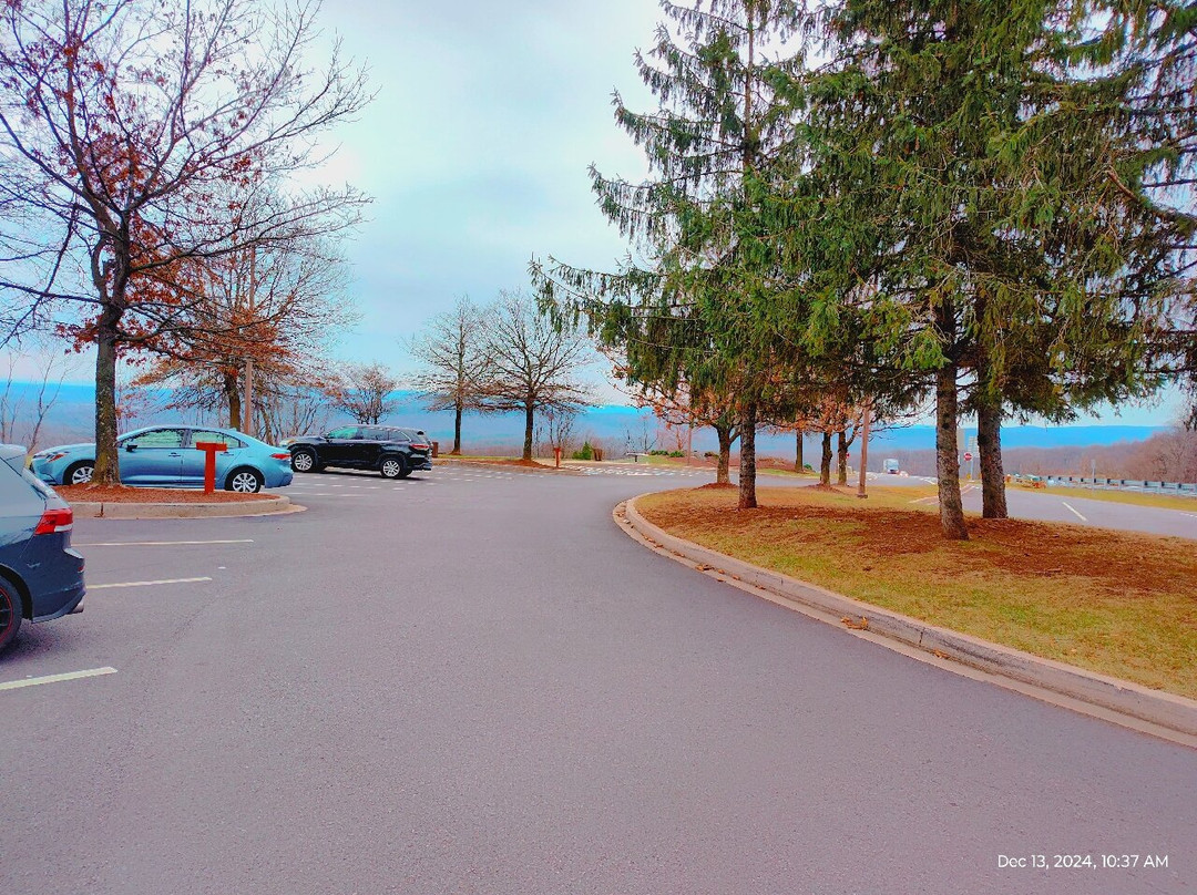 Sideling Hill Welcome Center景点图片