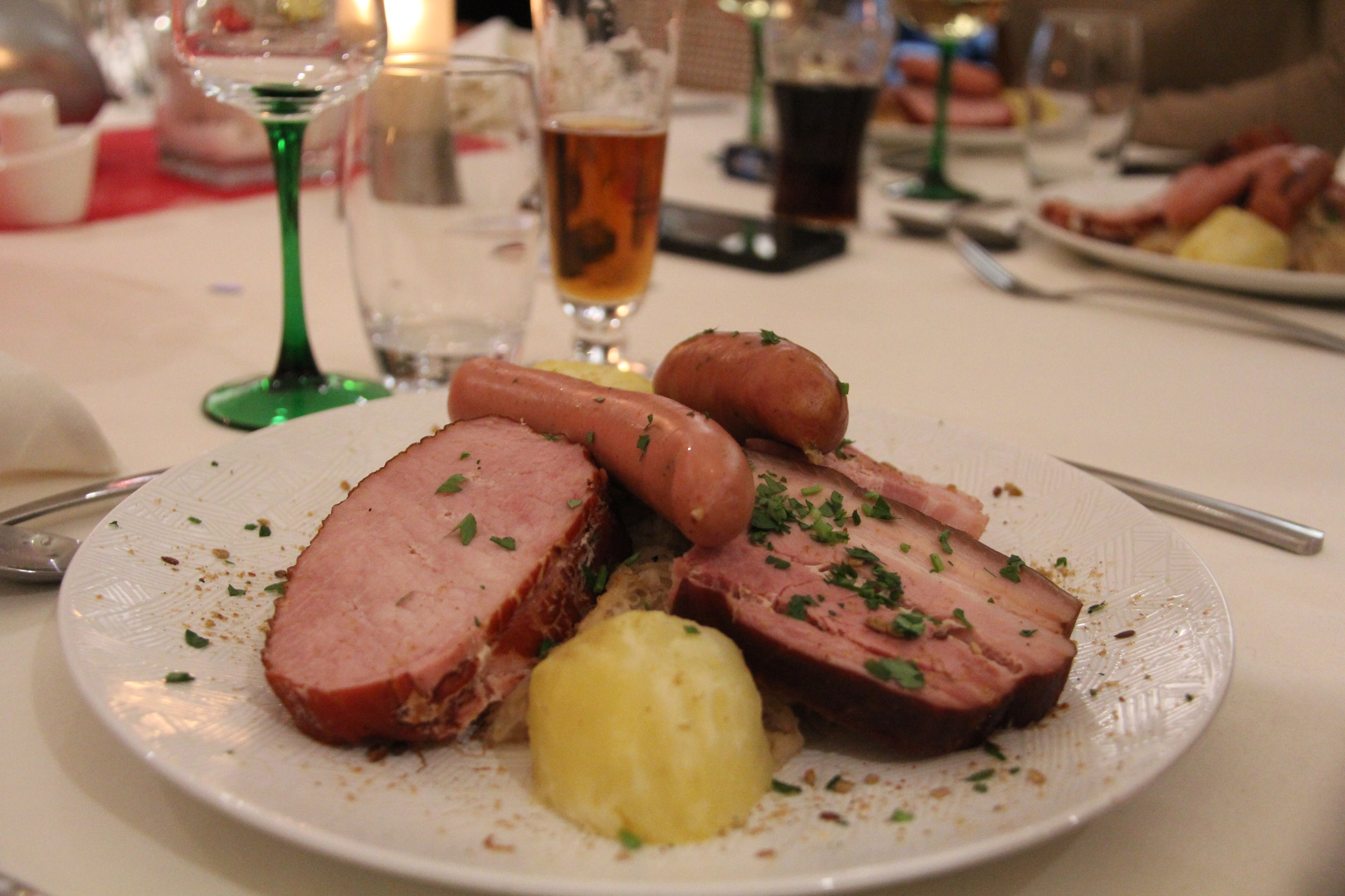 Hostellerie Saint-Florent-官方