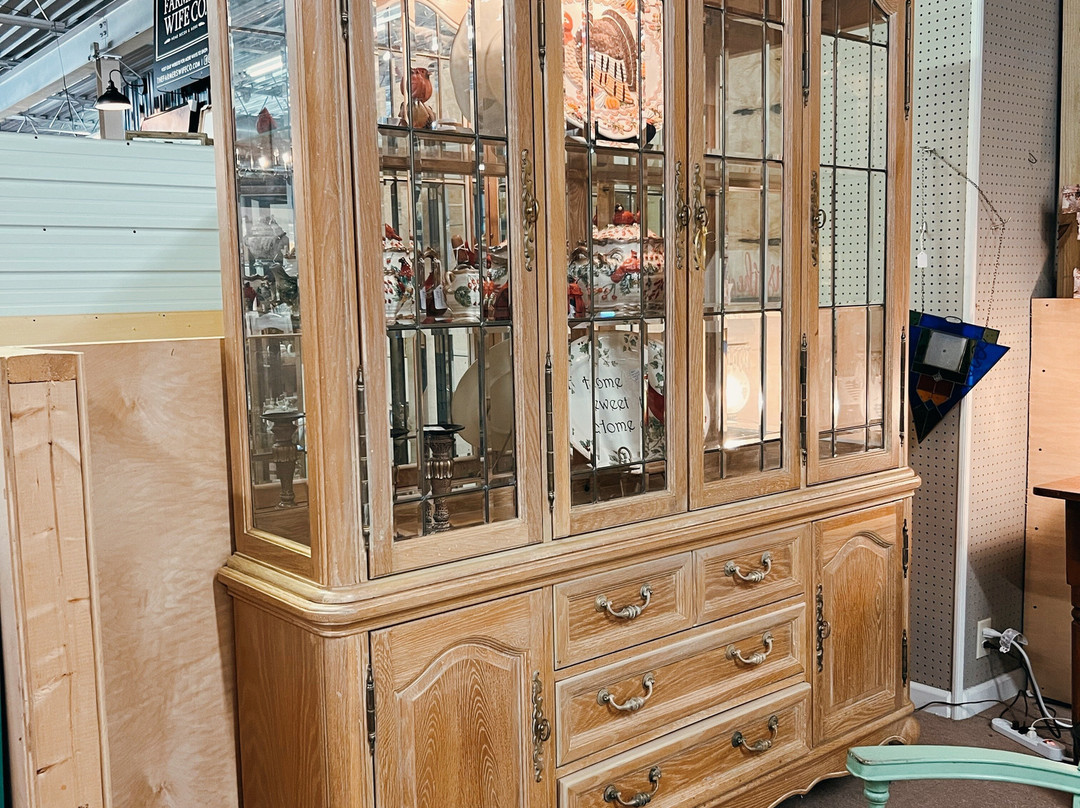 Dan River Antiques景点图片