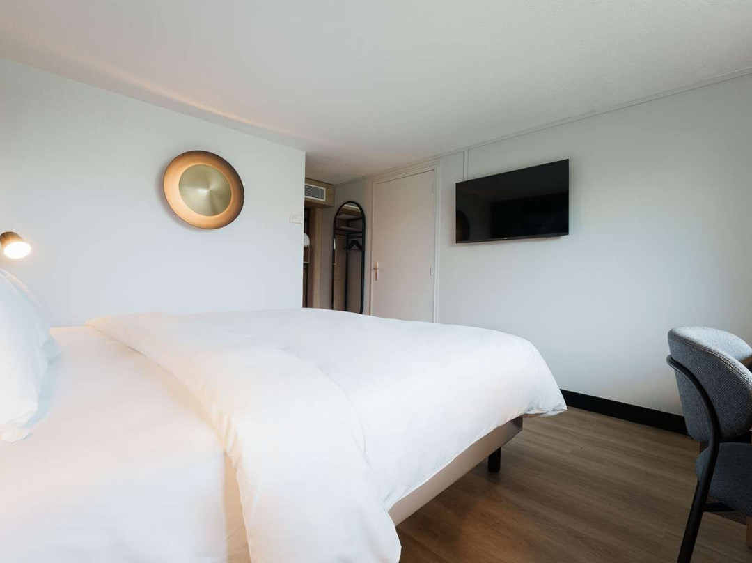 蒙特马尔桑钟楼酒店主图