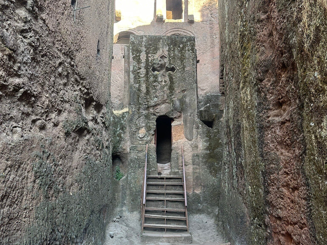 Tomb of Adam景点图片