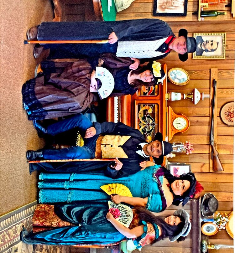 Lady L's Creations-墓碑镇必去景点