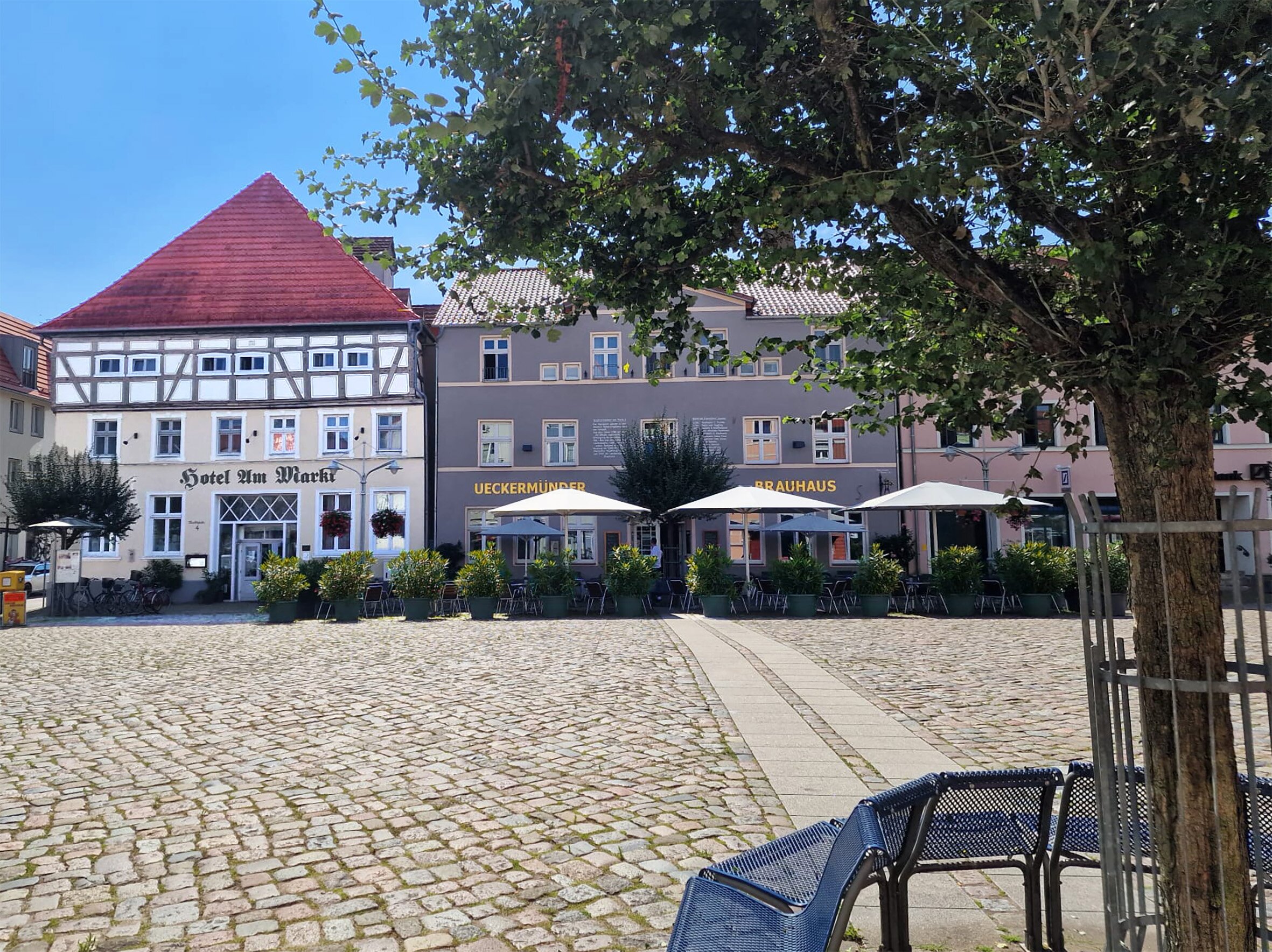 Hotel Am Markt Und Brauhaus Stadtkrug-浴室