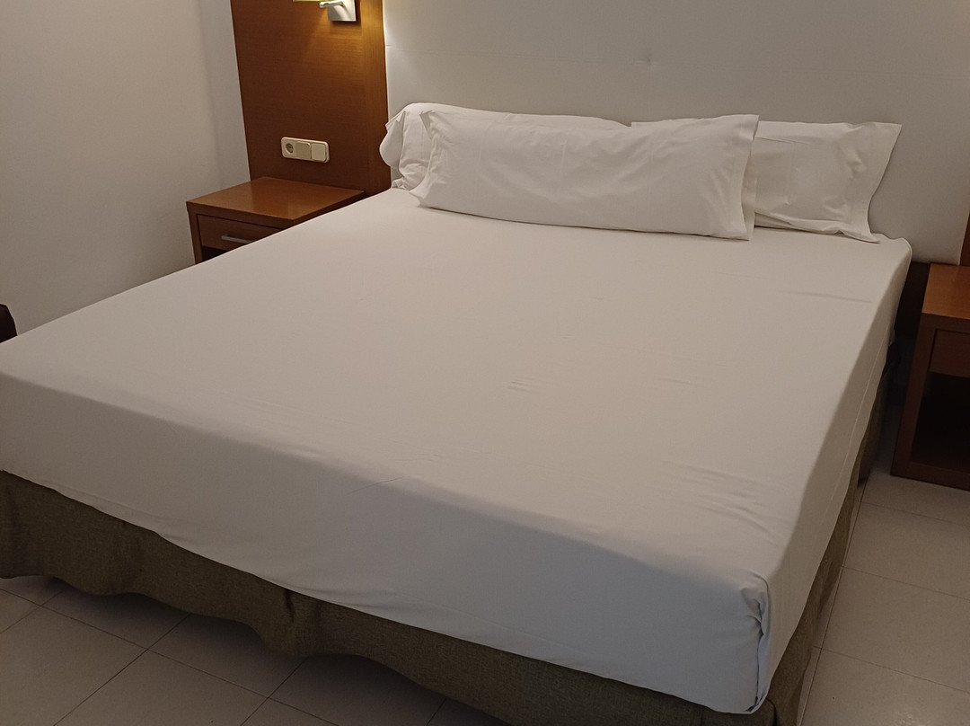 赫斯珀里亚布里斯托海滩酒店主图